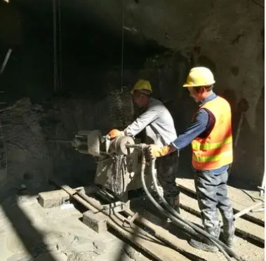 黔江水下抗分散灌浆料特点 水下不分散注浆料介绍