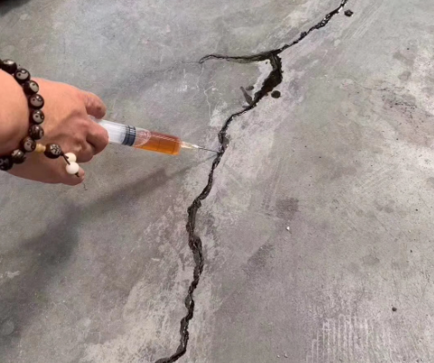 黔江混凝土裂缝修补技术详解​